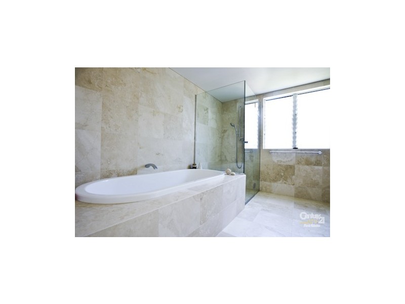 2/18 Henderson St, Sunshine Beach QLD 4567