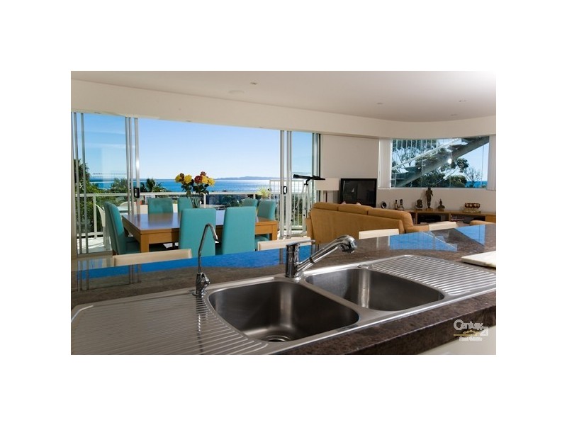 2/8 Noosa Drive, Noosa Heads QLD 4567