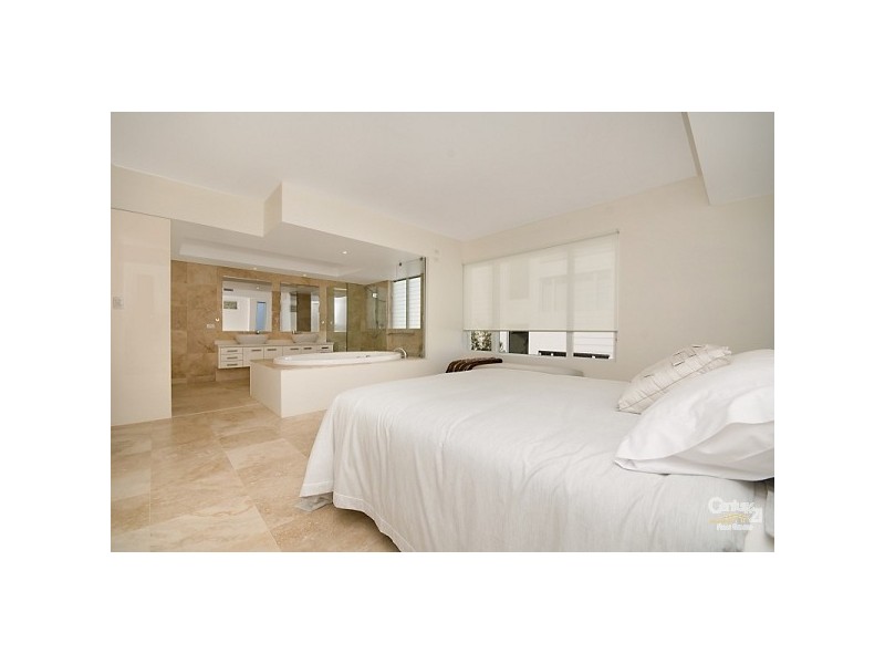 1/18 Henderson Street, Sunshine Beach QLD 4567