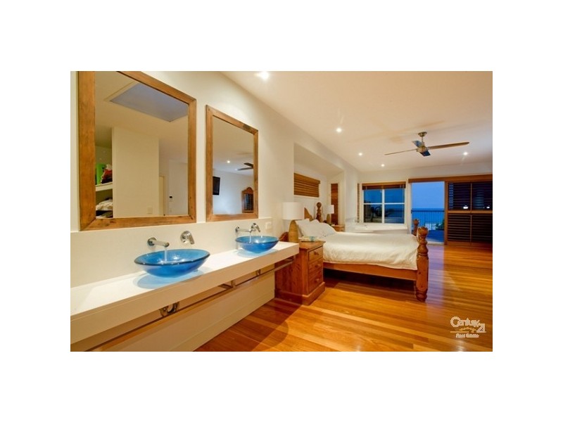 13 Ross Crescent, Sunshine Beach QLD 4567
