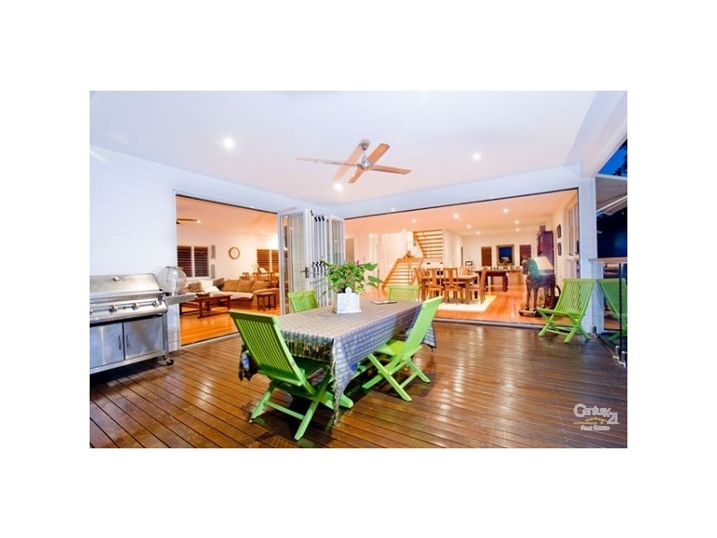 13 Ross Crescent, Sunshine Beach QLD 4567