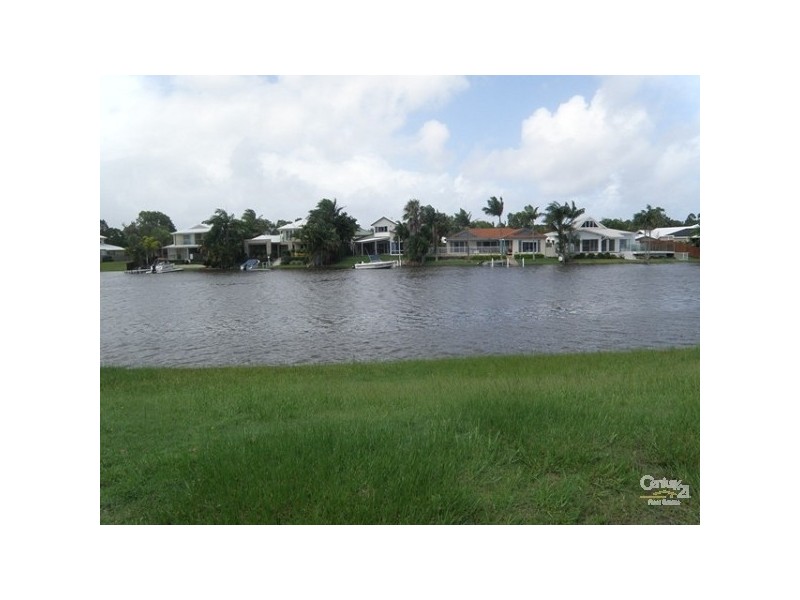 22 Seahorse Place, Noosaville QLD 4566