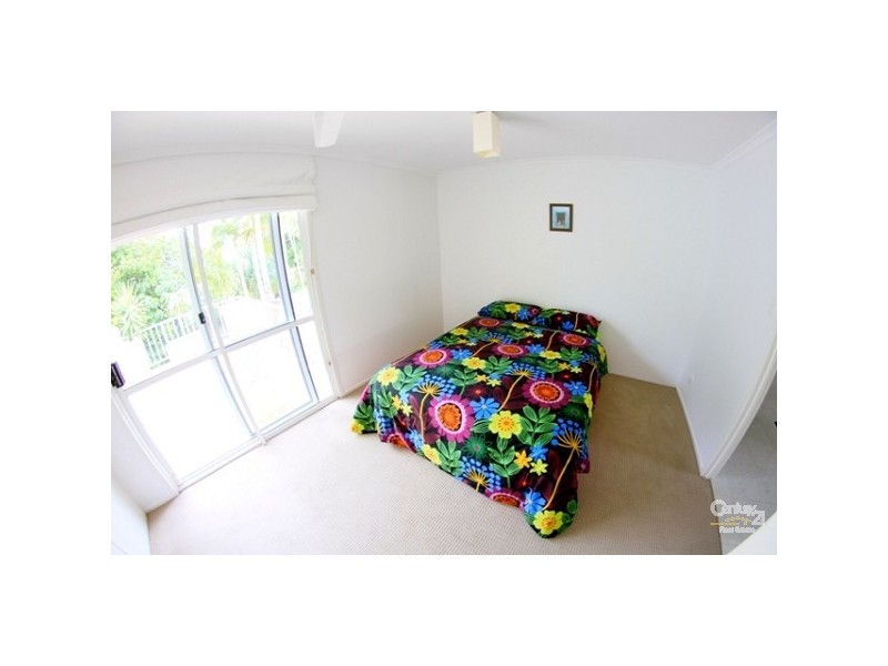 2/5 Douglas Street, Sunshine Beach QLD 4567