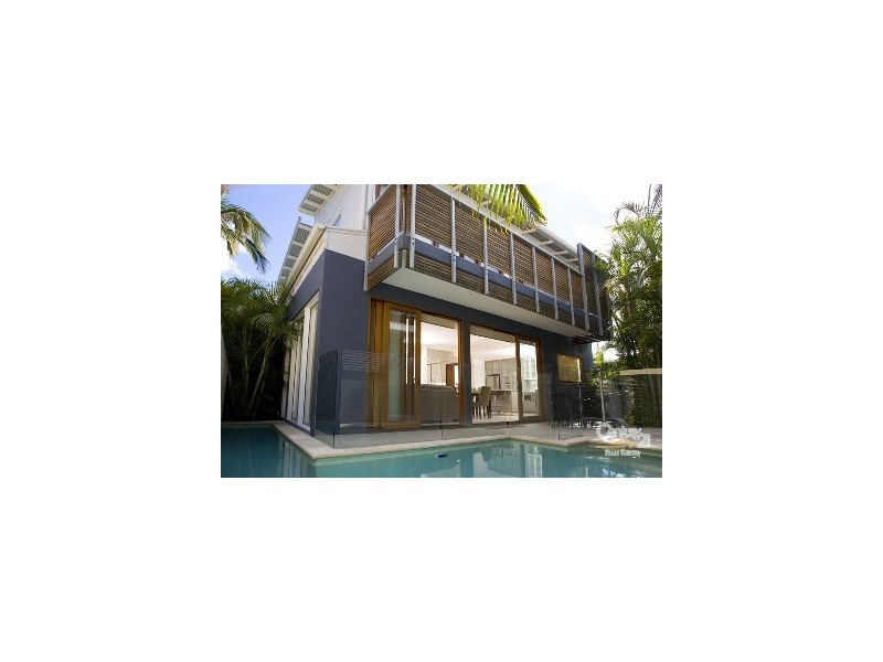 1/3 Ann Street, Noosaville QLD 4566