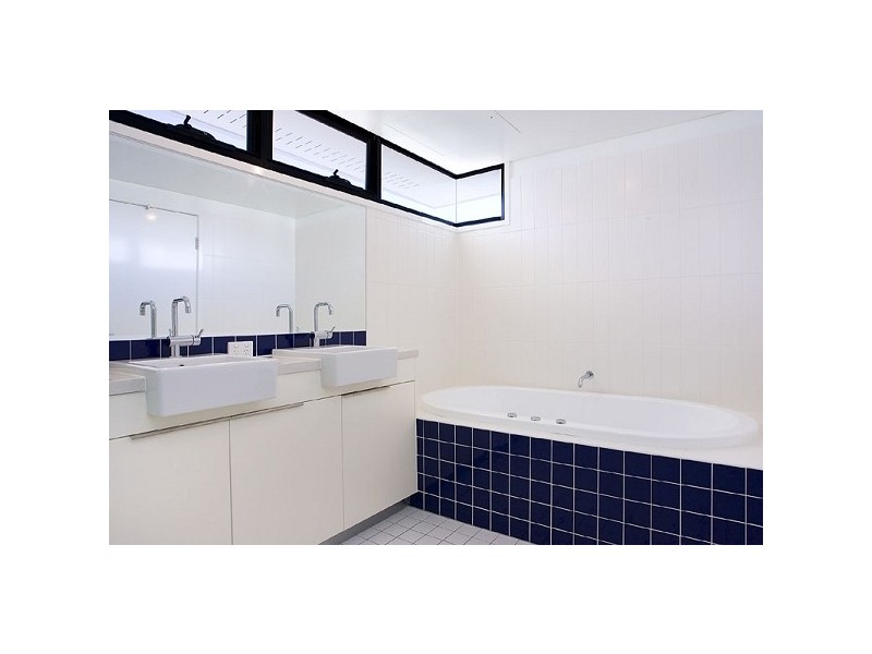 2/2 Balgownie Drive, Peregian Springs QLD 4573