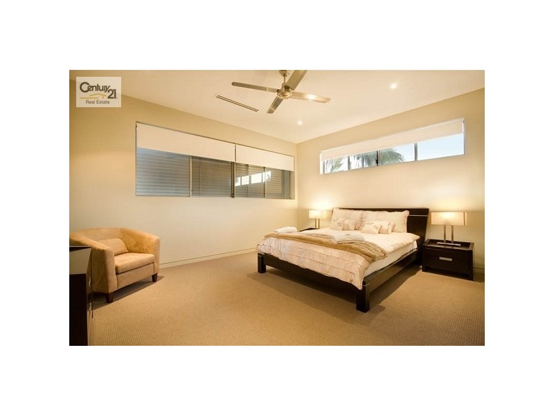 25 Mossman Crt, Noosa Heads QLD 4567