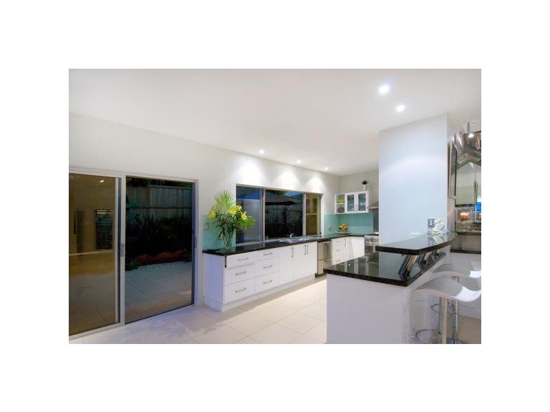 2 Pennant Court, Peregian Springs QLD 4573