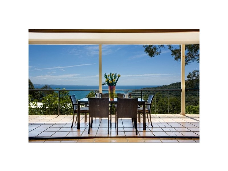 17 Bayview Rd, Noosa Heads QLD 4567