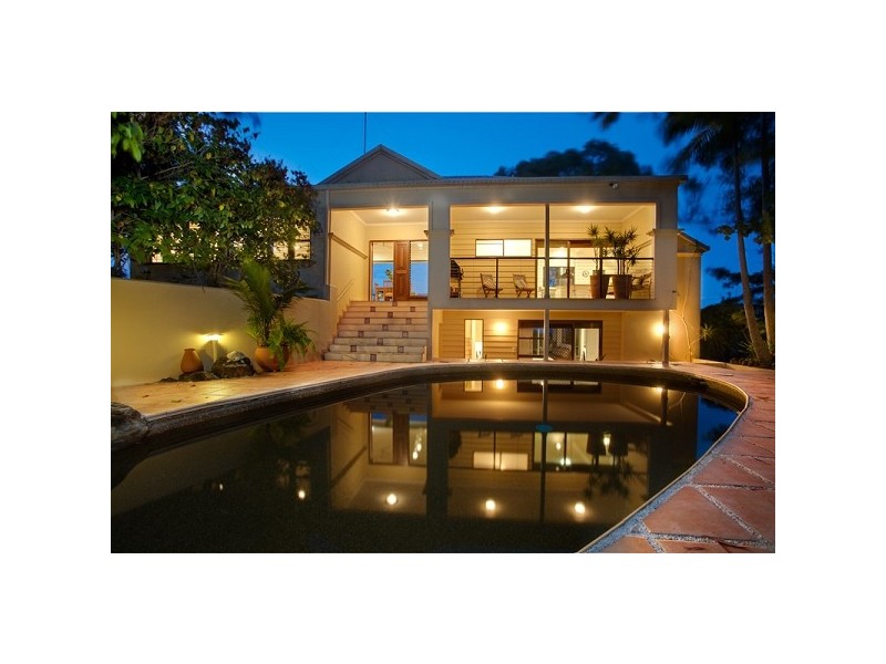 17 Bayview Rd, Noosa Heads QLD 4567