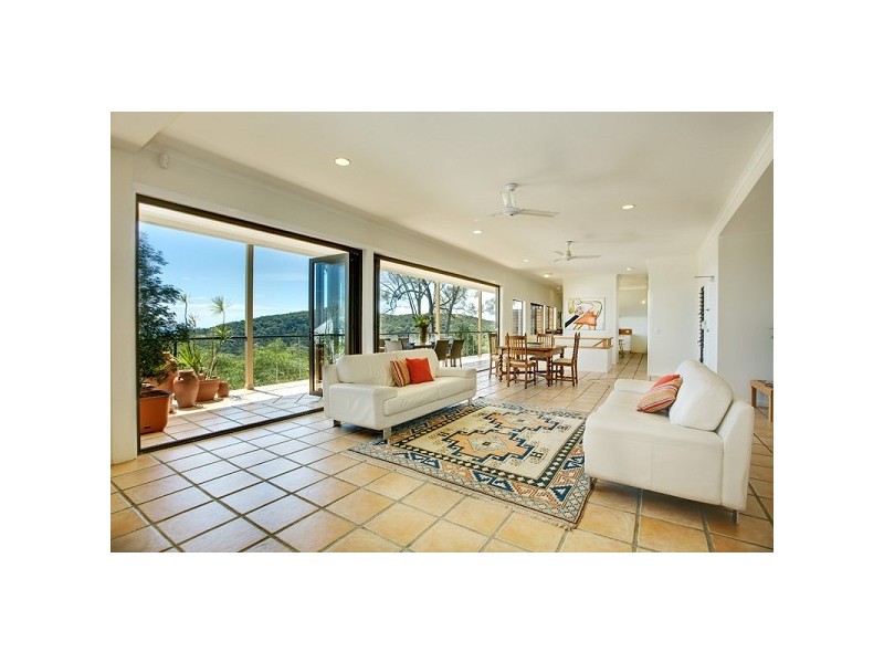 17 Bayview Rd, Noosa Heads QLD 4567