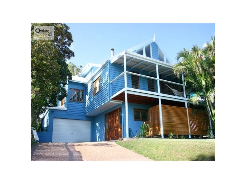 12 Woodland Dr, Peregian Beach QLD 4573