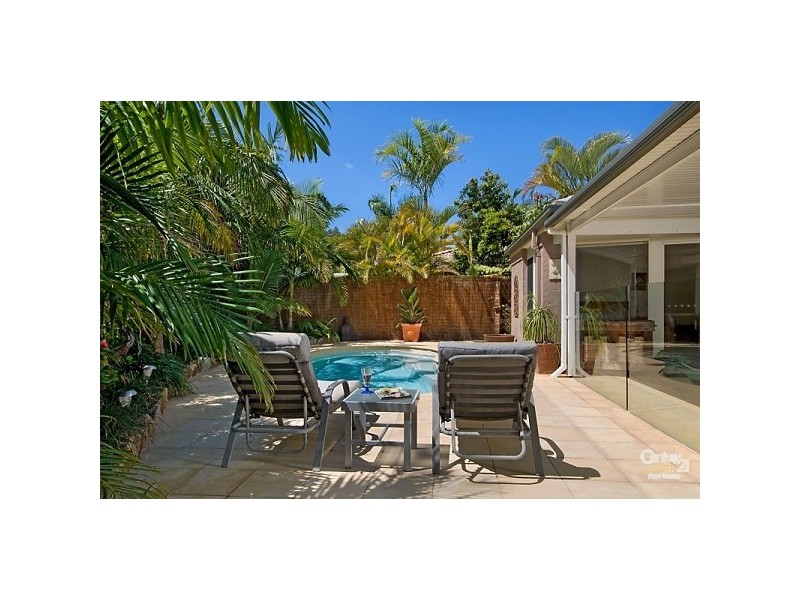 25 Stormbird Dr, Noosa Heads QLD 4567