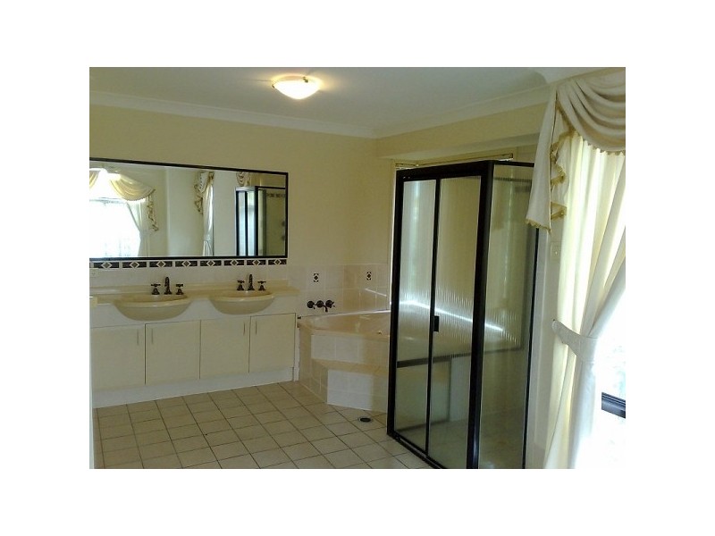 17 Glenview Court, Underwood QLD 4119