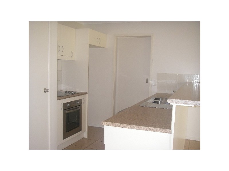 2 Robur Street, Marsden QLD 4132