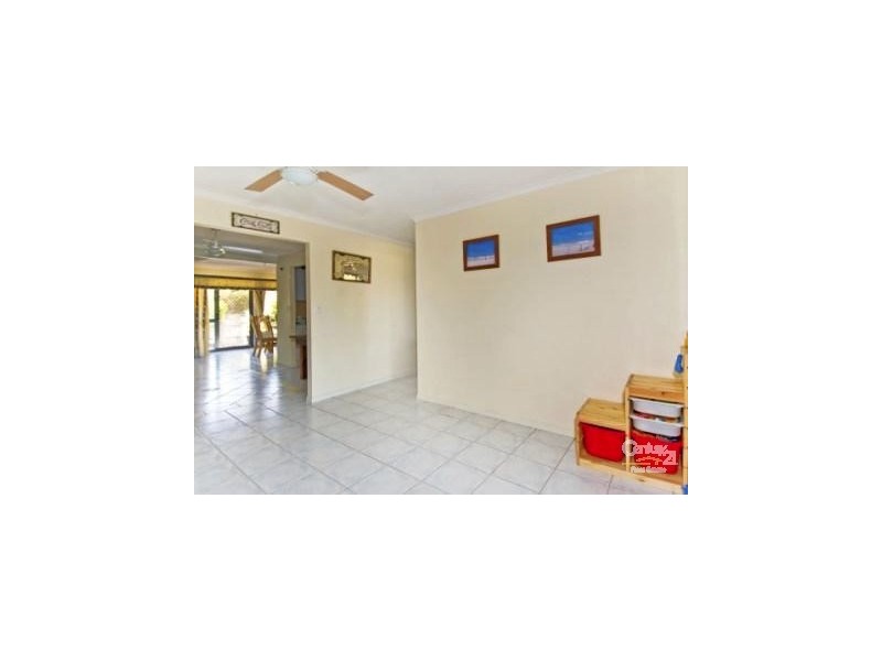 43 Westmoreland Blvd, Springwood QLD 4127