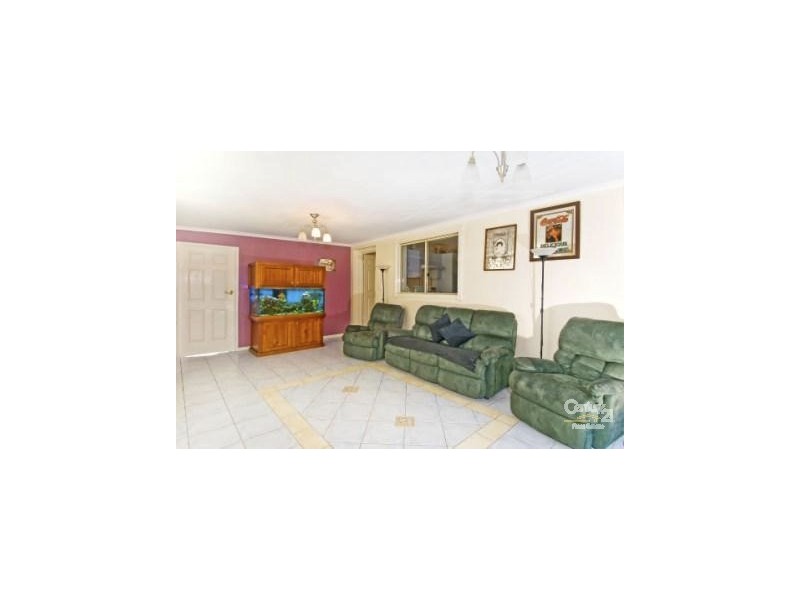43 Westmoreland Blvd, Springwood QLD 4127