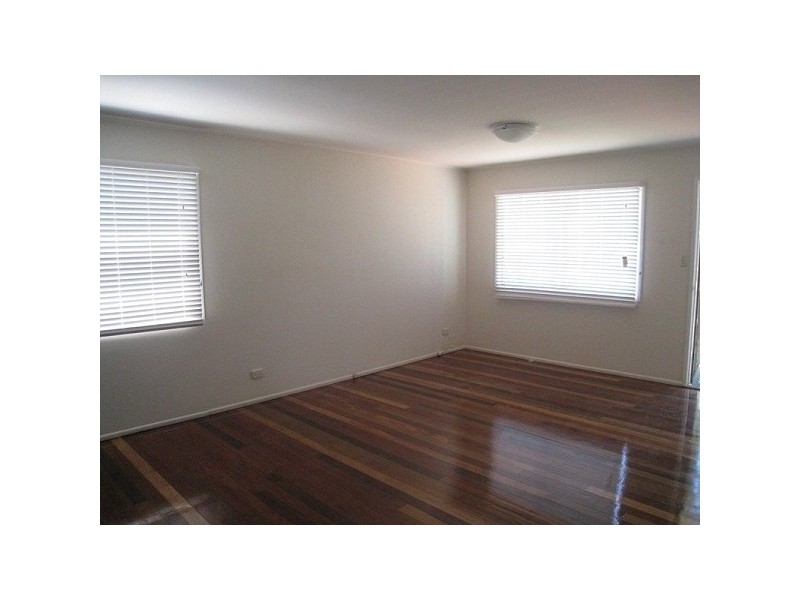 10 Claverton Street, Woodridge QLD 4114