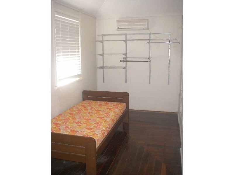 16 Lily Street, Salisbury QLD 4107