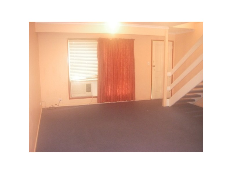 2/100 Smith Road, Woodridge QLD 4114