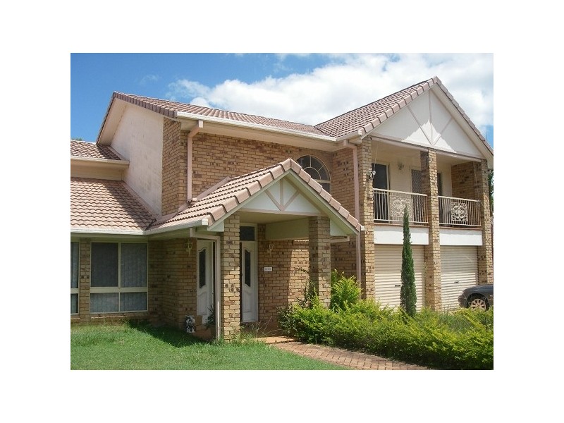 4 Alcheringa Place, Robertson QLD 4109