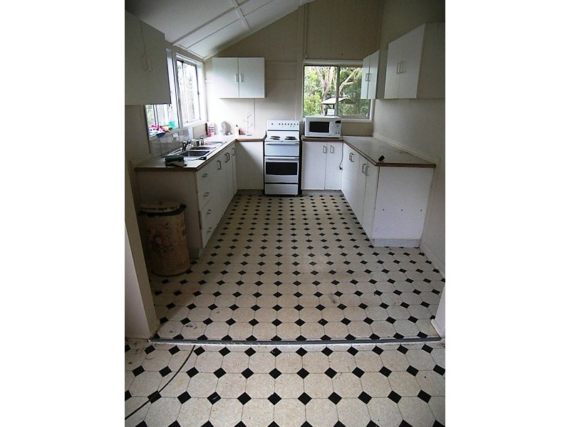 24 Collin Court, Kingston QLD 4114