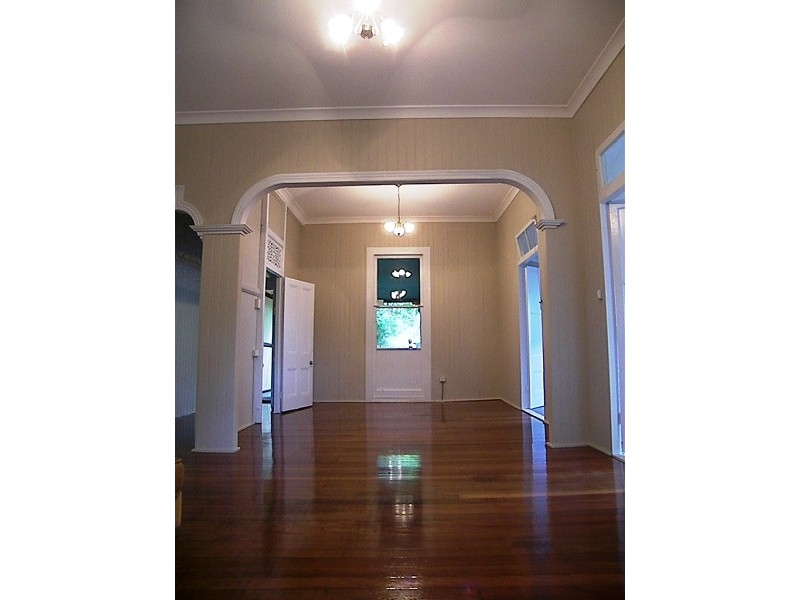 24 Collin Court, Kingston QLD 4114