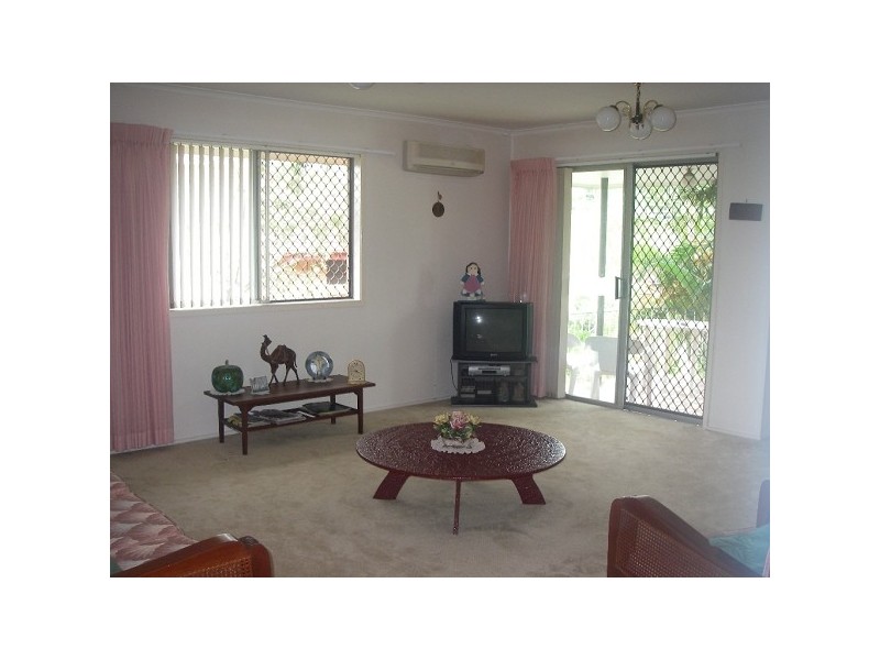 12 Claudia Street, Kingston QLD 4114