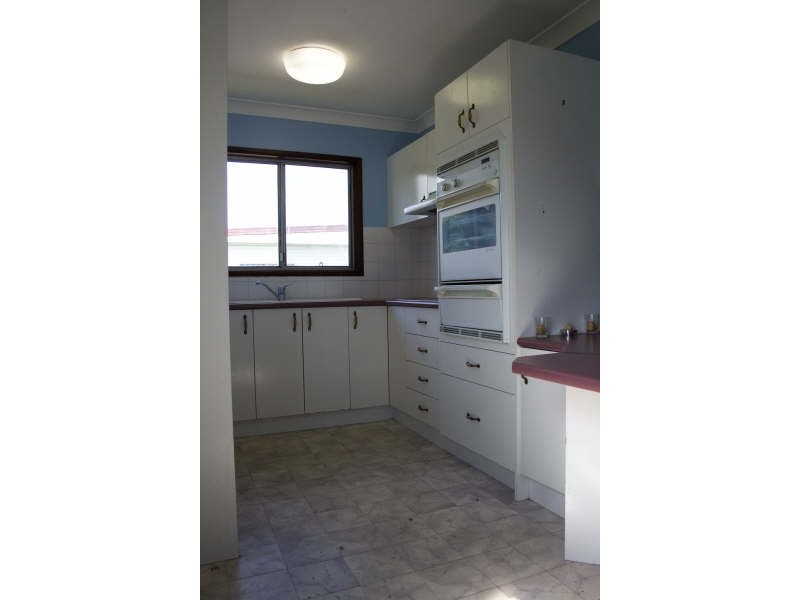 11 Ashvale Street, Kingston QLD 4114