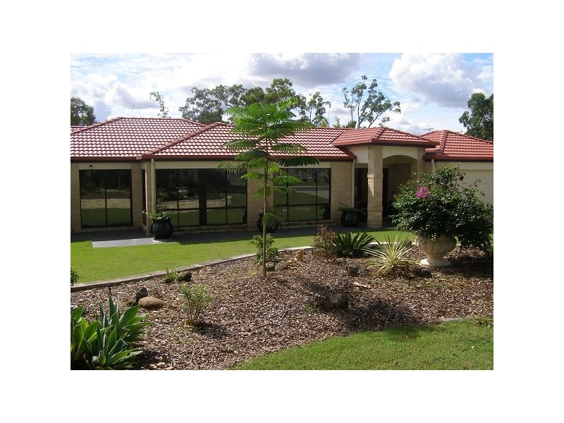 17 Simpson Way, Forest Lake QLD 4078