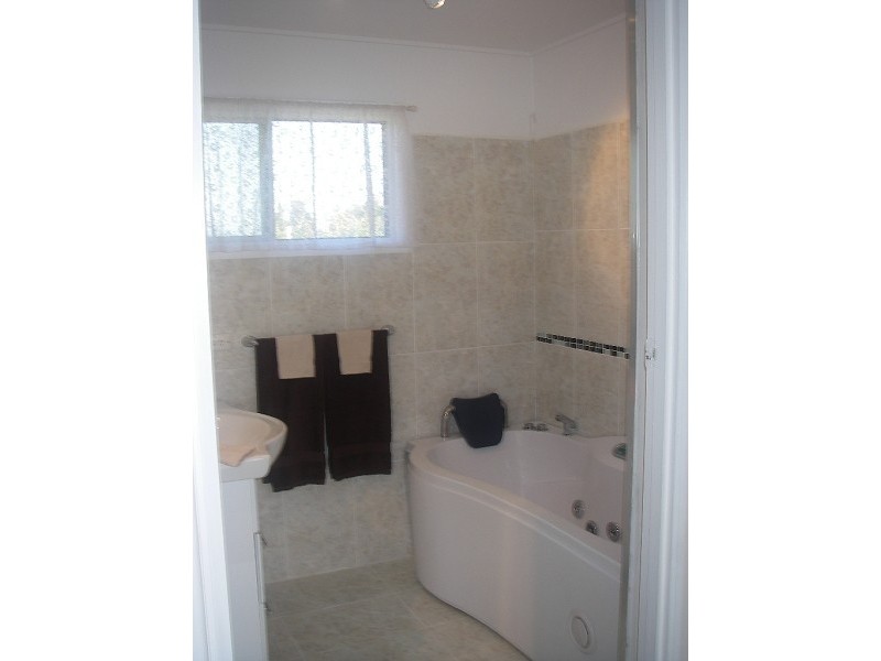 87 Jacaranda Avenue, Logan Central QLD 4114