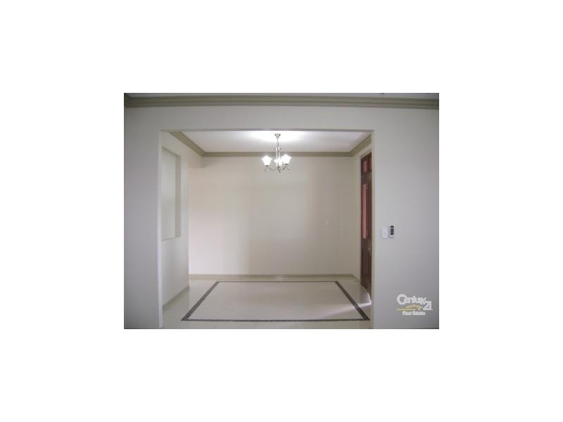 6 Primula Drive, Regents Park QLD 4118