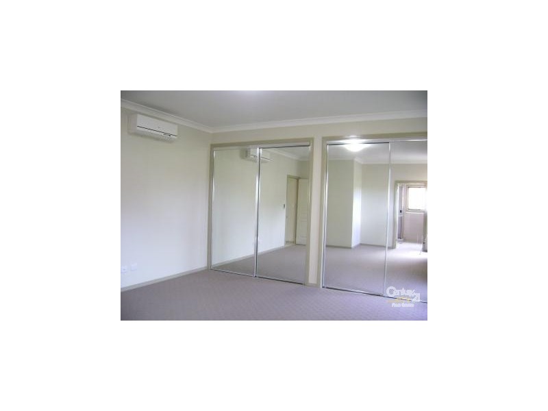 6 Primula Drive, Regents Park QLD 4118