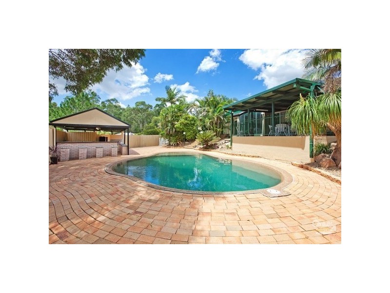 27a Ben Lomond Drive, Highland Park QLD 4211