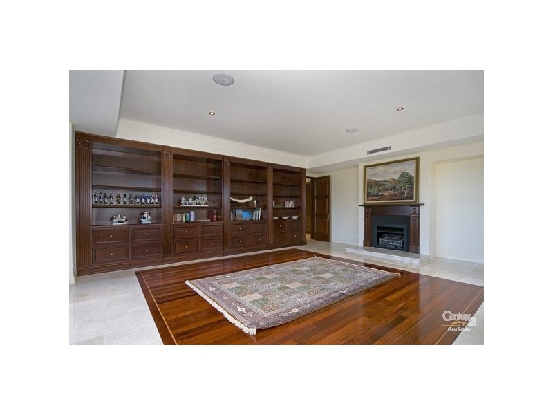 55 Knightsbridge, Paradise Point QLD 4216