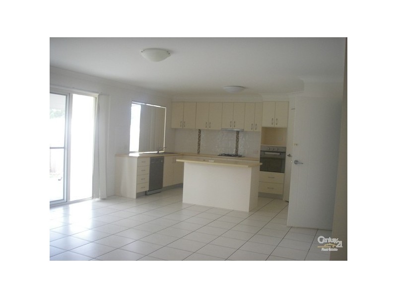 15 Benarkin Close, Waterford QLD 4133