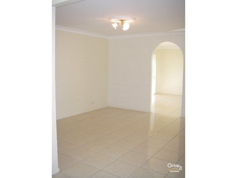 6 Macbeth, Kingston QLD 4114