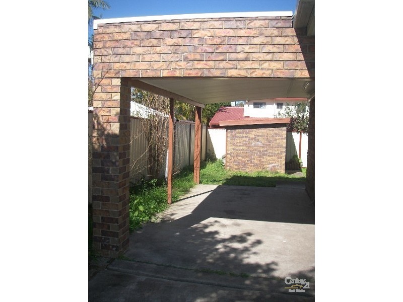6 MACBETH STREET, Kingston QLD 4114