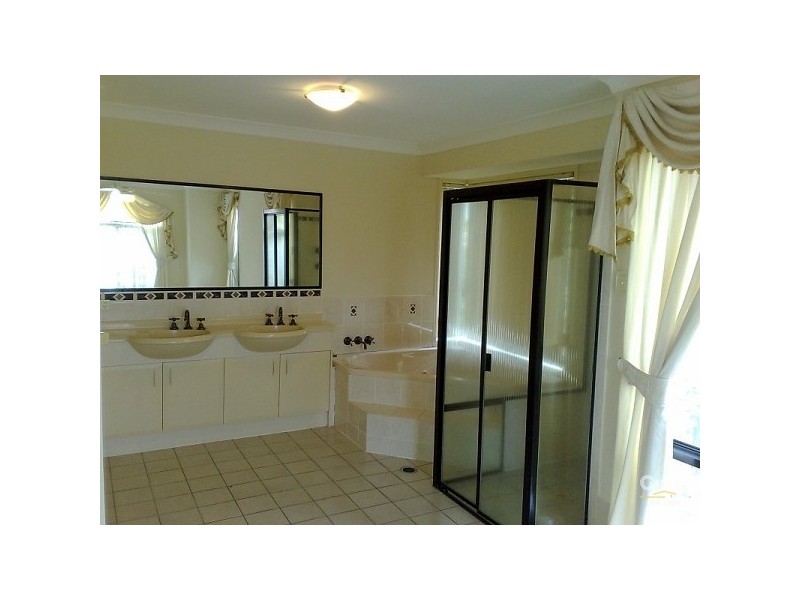 17 Glenview Court, Underwood QLD 4119