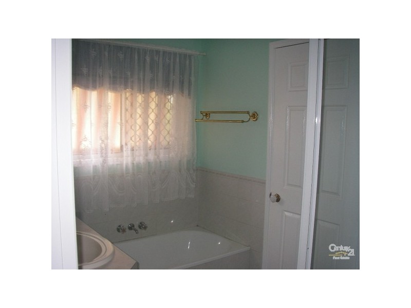 12 Robinson Court, Berrinba QLD 4117