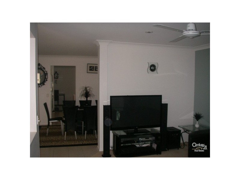 11 Tennesse Way, Berrinba QLD 4117