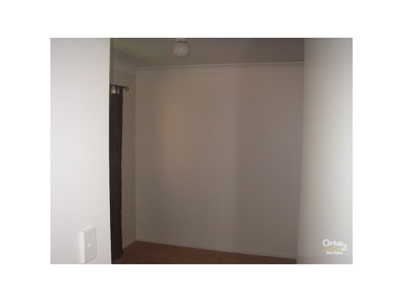 4/15 Smith RD, Woodridge QLD 4114