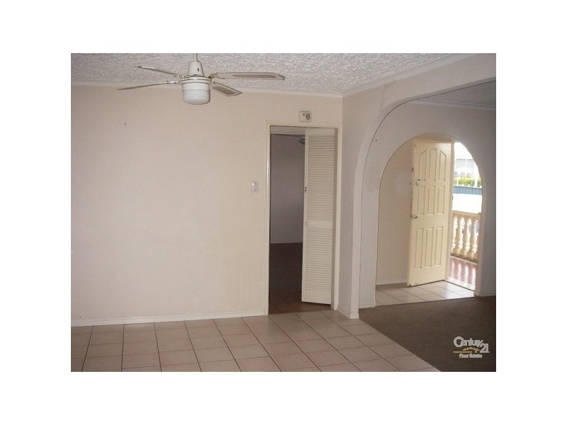 89 Kingston Rd, Woodridge QLD 4114