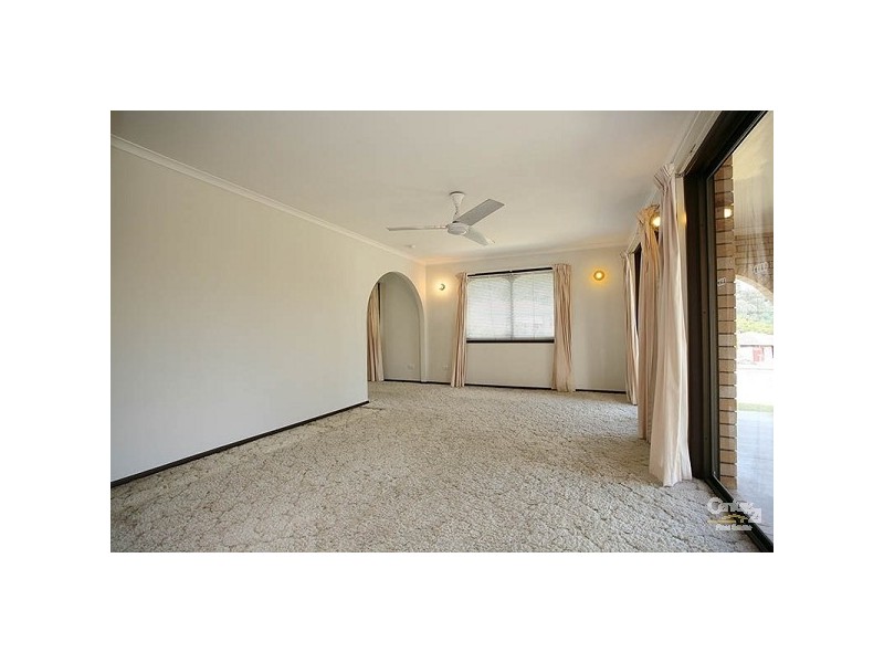 1 Hilarie Avenue, Springwood QLD 4127