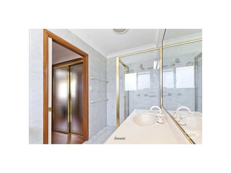 5 Hickory Place, Calamvale QLD 4116