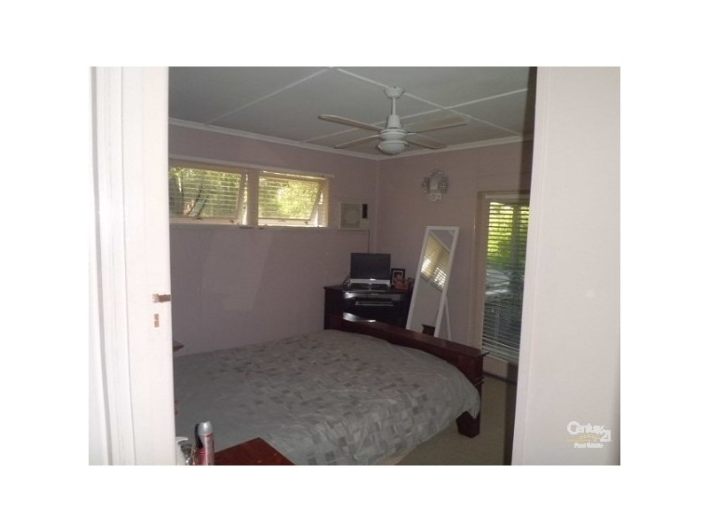 17 Hibiscus Street, Kingston QLD 4114