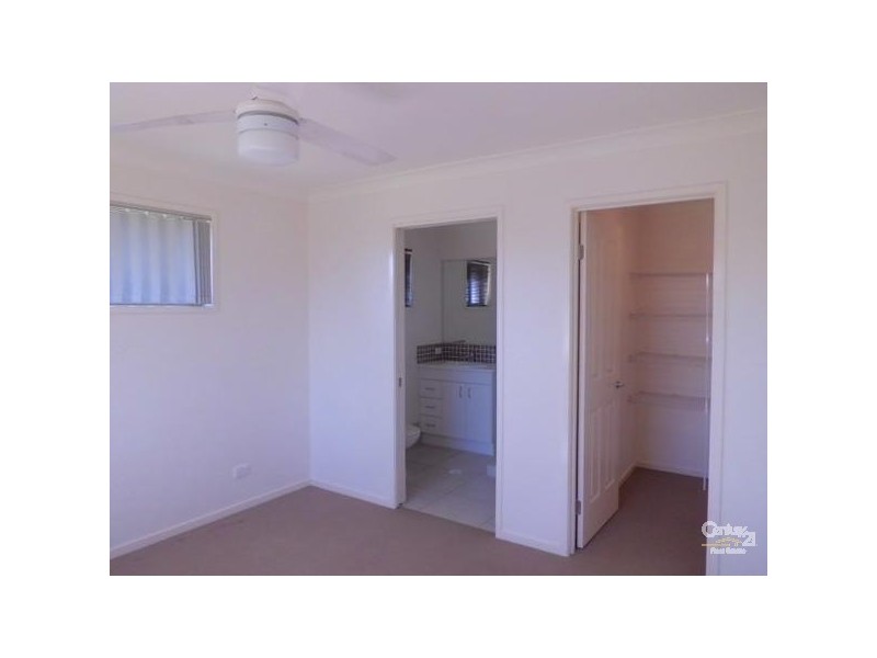 11 Rasmussen Ave, Marsden QLD 4132