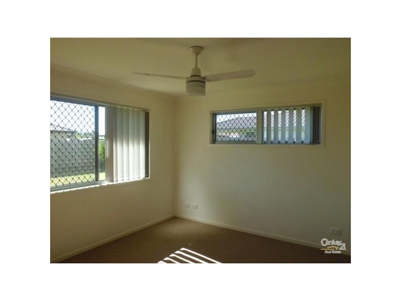 11 Rasmussen Ave, Marsden QLD 4132