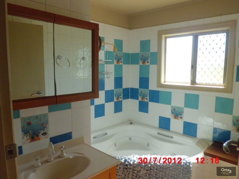 20 Caesar Street, Kingston QLD 4114