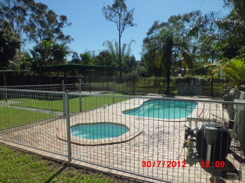 20 Caesar Street, Kingston QLD 4114