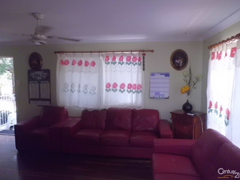 34 Omar Street, Logan Central QLD 4114